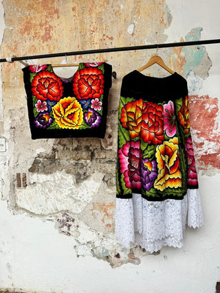 Traje bordado flores multicolor