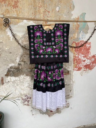 Traje completo antiguo tejido hilo delgado tonos morado