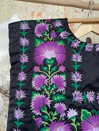 Traje completo antiguo tejido hilo delgado tonos morado
