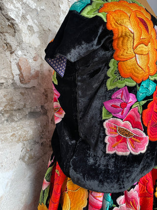 Traje completo antiguo terciopelo negro