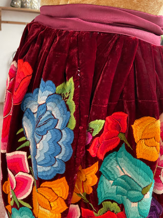 Traje completo antiguo terciopelo guinda